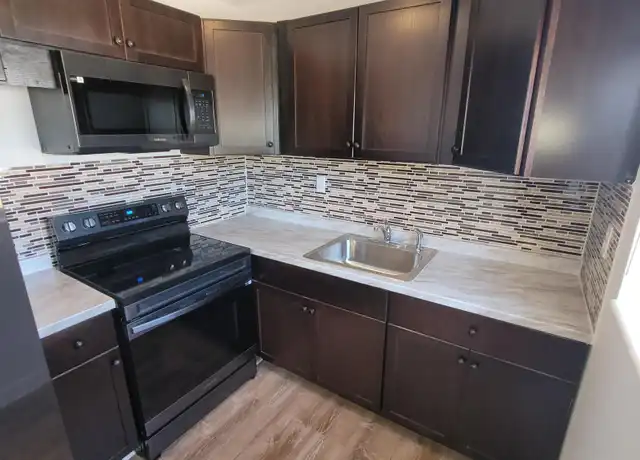 Property at 92 Bedford E Unit D, West Palm Beach, FL, 33417, 2 beds, 1.5 baths, [object Object]