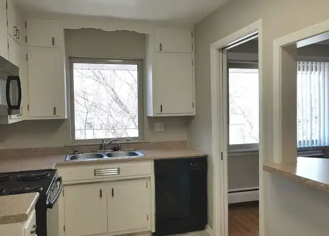 Property at Highland Terrace - 1045 Cleveland Ave S, Saint Paul, MN, 55116, 2 beds, 1 bath, [object Object]