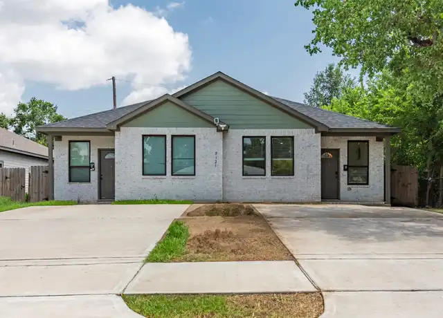 Property at 5121 Southwind St Unit B, Houston, TX, 77033, 3 beds, 2 baths, [object Object]