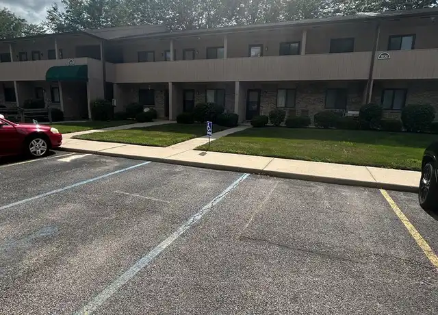 Property at 1820 Garden Ridge Dr Unit 1830-10, Toledo, OH, 43614, 2 beds, 1 bath, [object Object]