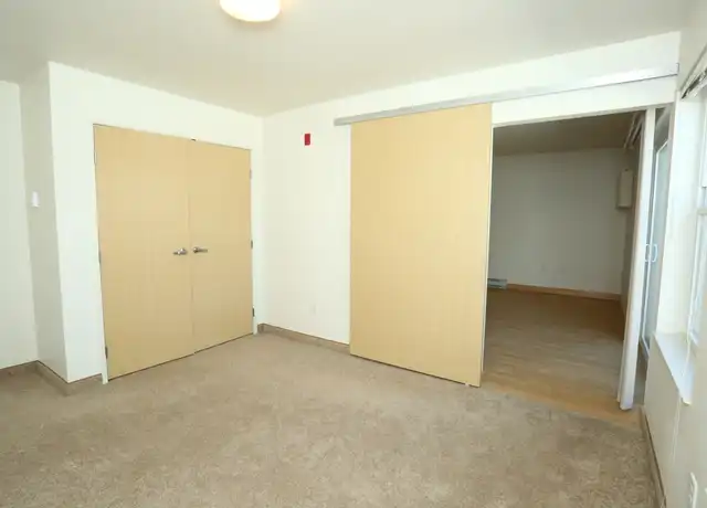 Property at 705 E Highland Dr Unit 409, Williston, ND, 58802, 1 bed, 1 bath, [object Object]
