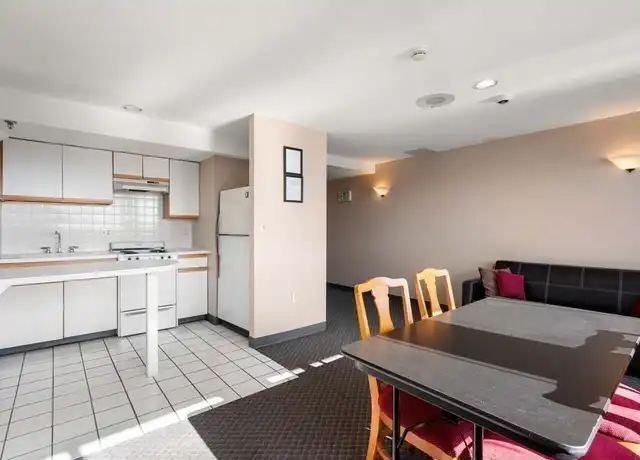 Property at 1933 Commonwealth Ave, Brighton, MA, 02135, 1 bed, 1 bath, [object Object]