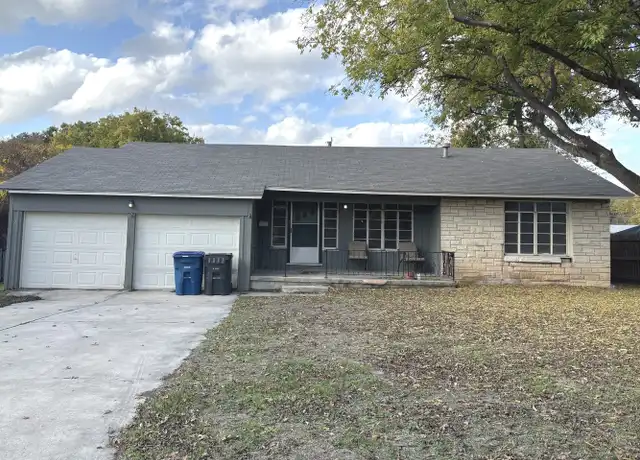 Property at 207 Northill Dr, San Antonio, TX, 78201, 3 beds, 2 baths, [object Object]