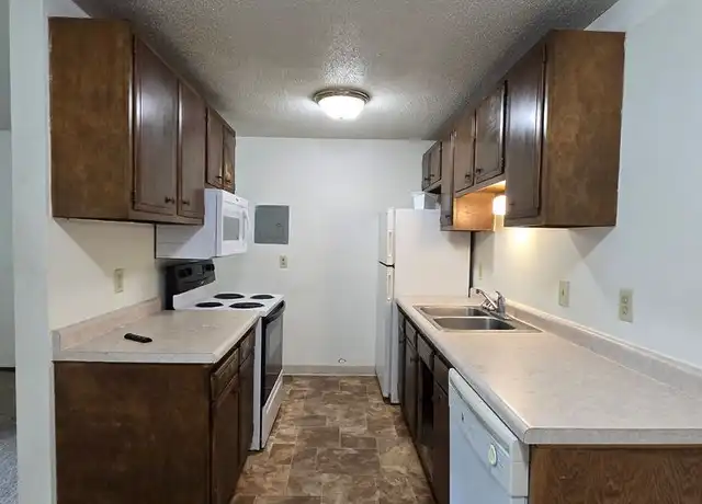 Property at 904 16th St N Unit 01, Fargo, ND, 58102, 2 beds, 1 bath, [object Object]