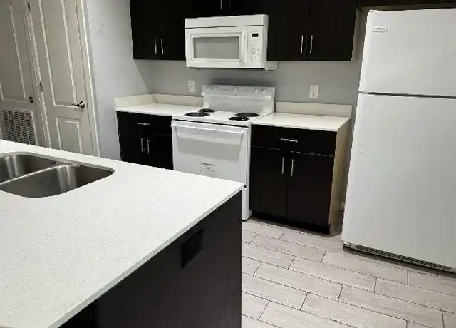 Property at 400 S Illinois Ave, Weslaco, TX, 78596, 0 beds, 1 bath, [object Object]