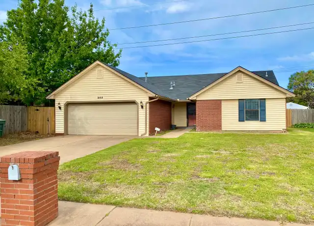 Property at 205 N Rockypoint Dr, Edmond, OK, 73003, 3 beds, 2 baths, [object Object]