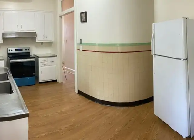 Property at 228 N Duke St Unit 2, Lancaster, PA, 17602, 2 beds, 1 bath, [object Object]