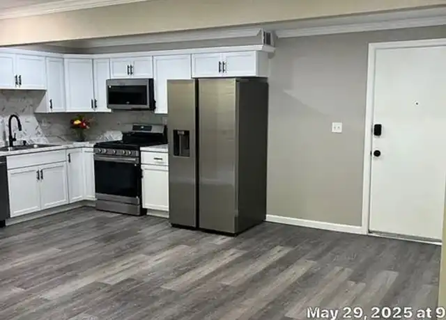 Property at 1226 E Maywood Ave Unit 103, Peoria, IL, 61603, 2 beds, 1 bath, [object Object]