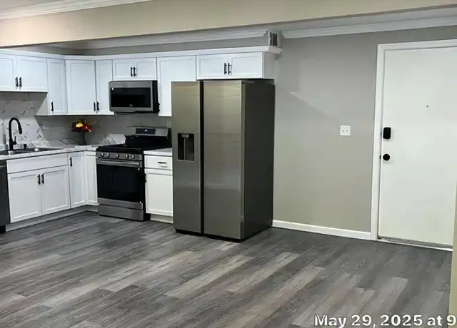 Property at 1226 E Maywood Ave Unit 103, Peoria, IL, 61603, 2 beds, 1 bath, [object Object]