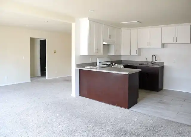 Property at 545 S Manhattan Pl Unit 9, Los Angeles, CA, 90020, 3 beds, 3 baths, [object Object]