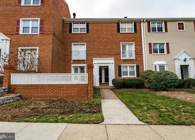 Property at 2723 S Walter Reed Dr Unit A, Arlington, VA, 22206, 2 beds, 1 bath, [object Object]