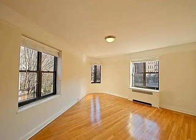 Property at 10 Downing St Unit 3M, New York, NY, 10014, 1 bed, 1 bath, [object Object]
