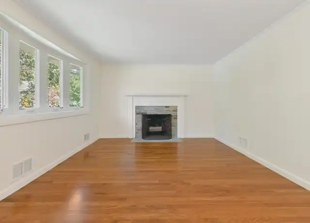 Property at 95 Laurie Ave, West Roxbury, MA, 02132, 2 beds, 1 bath, [object Object]