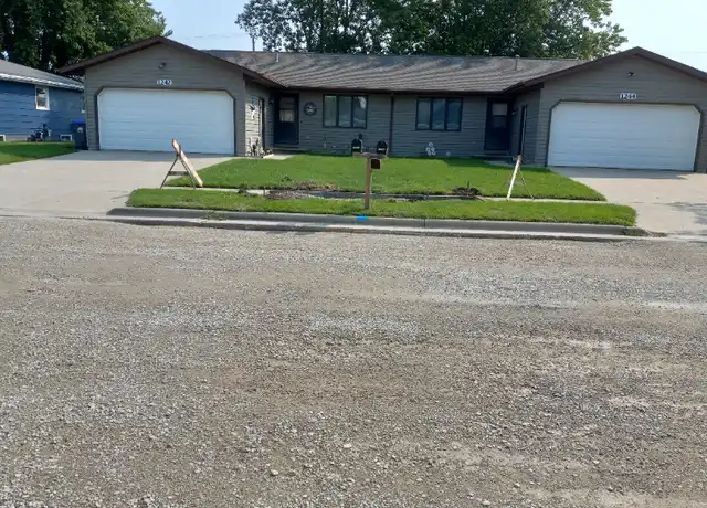 Property at 1242 Primrose Ln, Neenah, WI, 54956, 2 beds, 1 bath, [object Object]