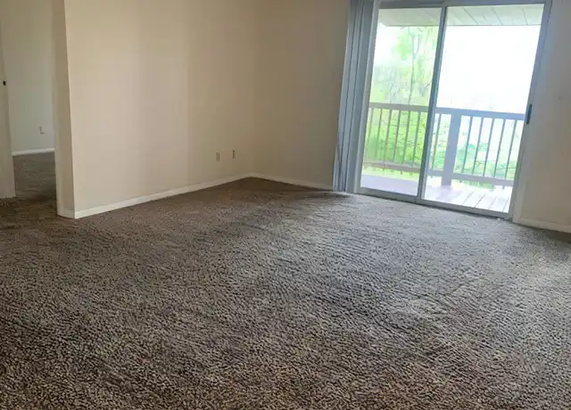 Property at 740 Gordon Smith Blvd Unit 4, Hamilton, OH, 45013, 2 beds, 1.5 baths, [object Object]