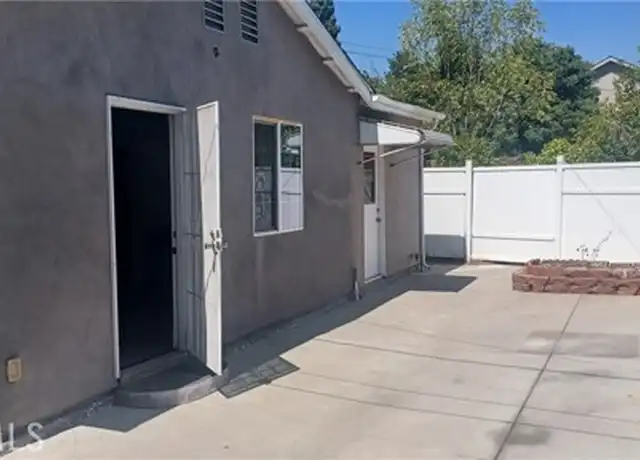 Property at 18601 Hiawatha St, Northridge, CA, 91324, 2 beds, 1 bath, [object Object]
