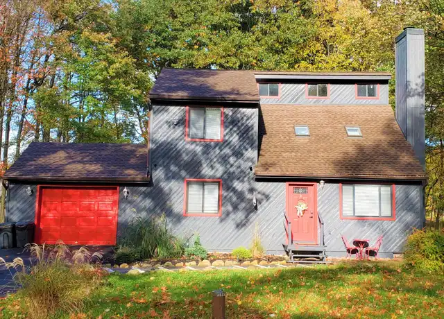 Property at 513 Sullivan Trl, Long Pond, PA, 18334, 3 beds, 2 baths, [object Object]