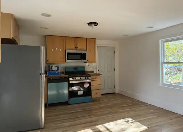 Property at 119 Whitfield St, Dorchester, MA, 02124, 3 beds, 2 baths, [object Object]