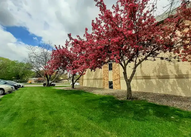 Property at New Brighton View - 1000 County Road D W, Saint Paul, MN, 55112, 2 beds, 1.5 baths, [object Object]