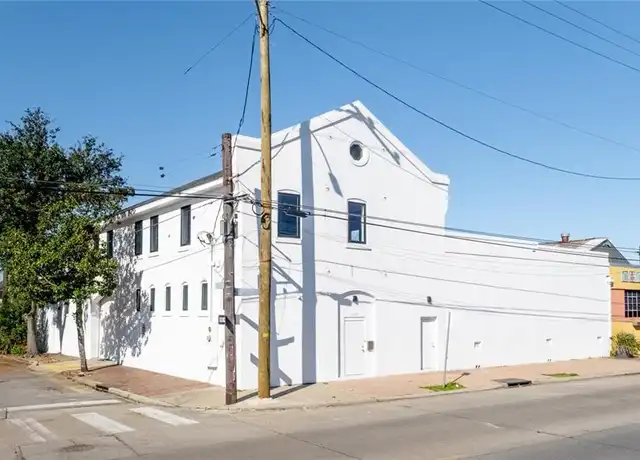 Property at 3157 Tchoupitoulas St, New Orleans, LA, 70115, 3 beds, 2.5 baths, [object Object]