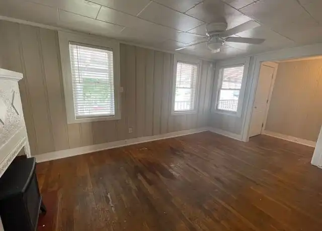 Property at 2012 Sanguinet St, Fort Worth, TX, 76107, 1 bed, 1 bath, [object Object]