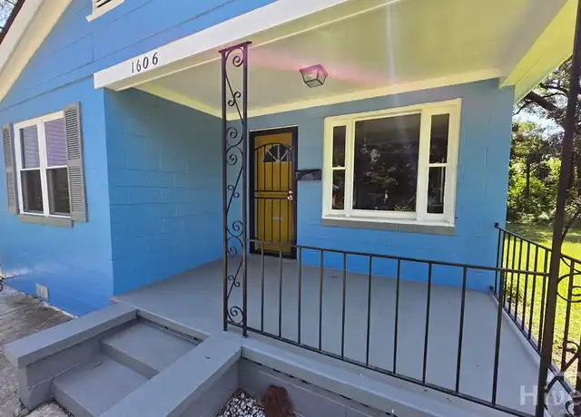 Property at 1606 Reynolds St, Savannah, GA, 31401, 3 beds, 2 baths, [object Object]