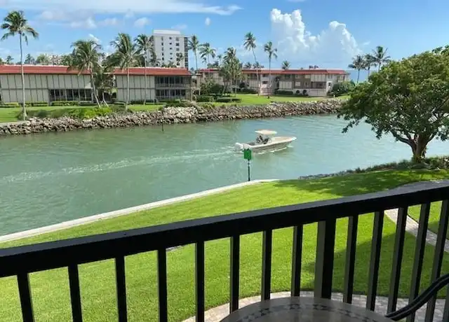 Property at 2305 Gulf Shore Blvd N #313, Naples, FL, 34103, 2 beds, 2.5 baths, [object Object]