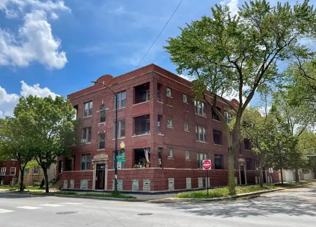 Property at 3757 W Addison St Unit 2W, Chicago, IL, 60618, 2 beds, 1 bath, [object Object]
