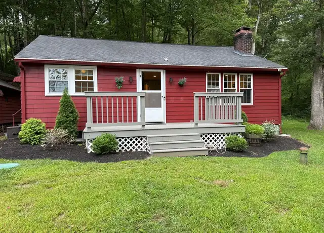 Property at 25 Rockland Rd, North Scituate, RI, 02857, 2 beds, 1 bath, [object Object]