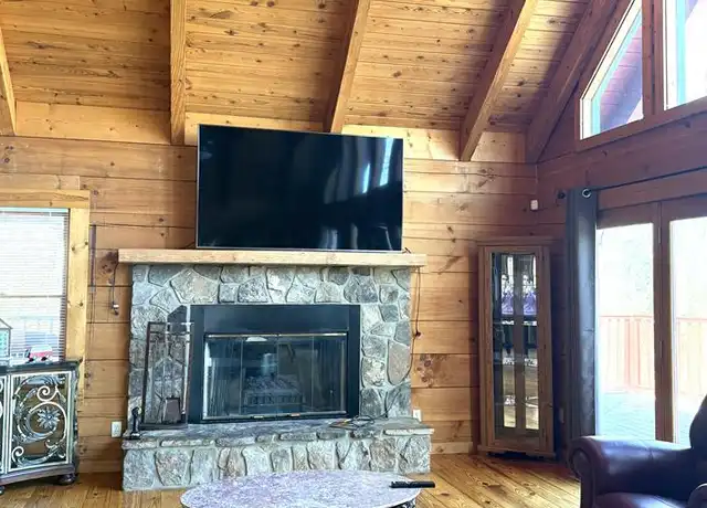 Property at 453 Woodland Hts, Franklin, NC, 28734, 3 beds, 2.5 baths, [object Object]