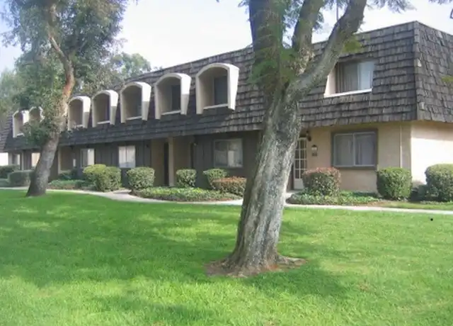 Property at 10546 White Oak Dr, Riverside, CA, 92505, 3 beds, 1.5 baths, [object Object]