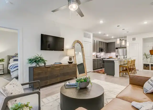 Property at 820 Camino Vaquero Pkwy Unit 2-256, Manchaca, TX, 78652, 2 beds, 2 baths, [object Object]
