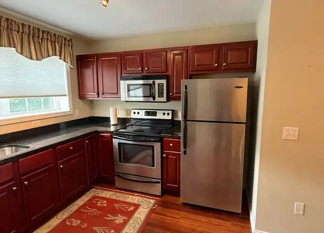 Property at 7 Dillon Way, Laconia, NH, 03246, 2 beds, 1.5 baths, [object Object]