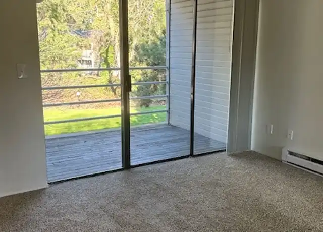 Property at 1210 S College St Unit 335-111, Newberg, OR, 97132, 2 beds, 1 bath, [object Object]