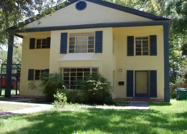 Property at 1305 Kirkwood Rd Unit B, Austin, TX, 78722, 2 beds, 1 bath, [object Object]