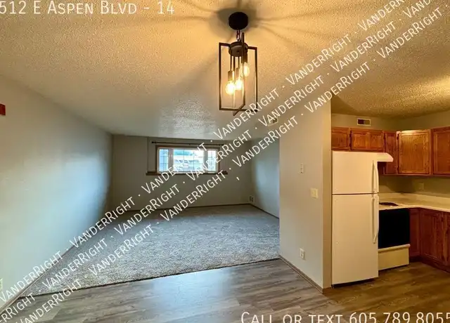 Property at 512 E Aspen Blvd Unit 14, Brandon, SD, 57005, 2 beds, 1 bath, [object Object]