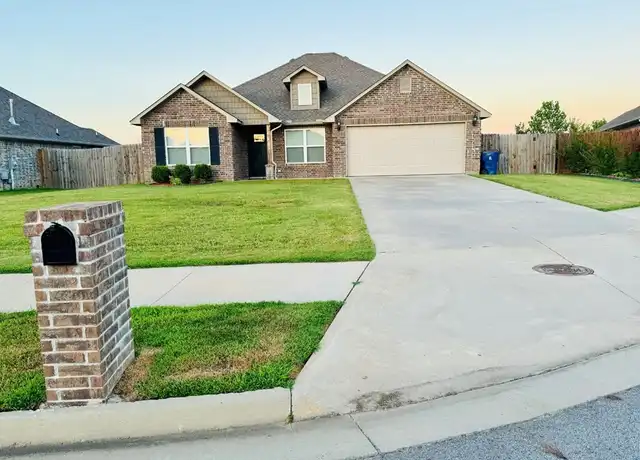 Property at 9025 Wildwood Way, Fort Smith, AR, 72908, 4 beds, 2 baths, [object Object]
