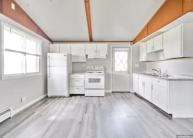 Property at 1301 Taylor St Unit 1303, Little Chute, WI, 54140, 2 beds, 1 bath, [object Object]