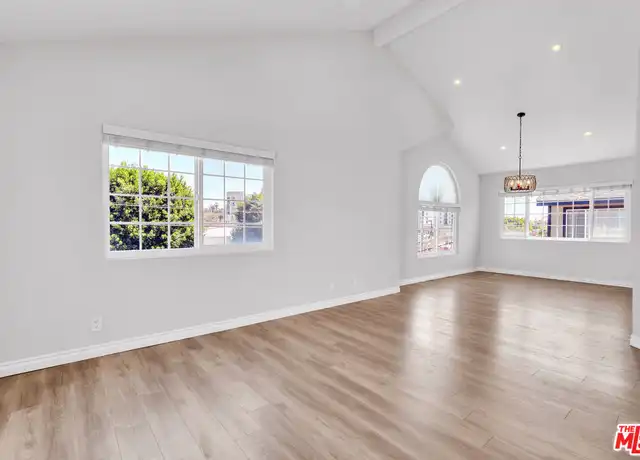 Property at 119 E Beach Ave #9, Inglewood, CA, 90302, 3 beds, 2 baths, [object Object]