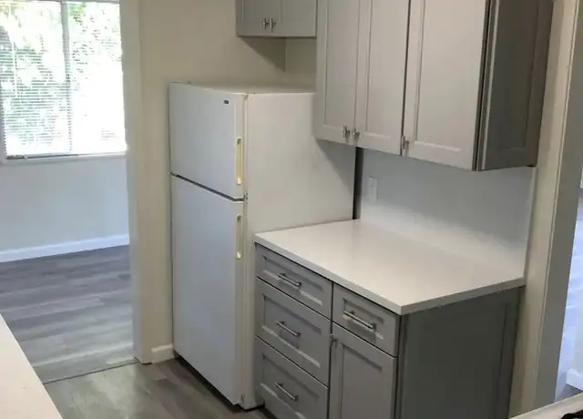 Property at 905 Santa Clara Ave Unit P, Alameda, CA, 94501, 1 bed, 1 bath, [object Object]