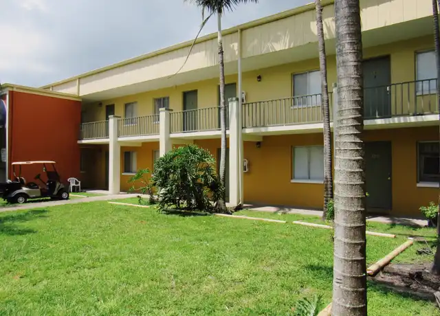 Property at 102 Logarto Cir Unit B-104, Tampa, FL, 33612, 2 beds, 1.5 baths, [object Object]