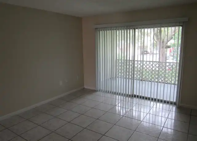 Property at 102 Logarto Cir Unit B-104, Tampa, FL, 33612, 2 beds, 1.5 baths, [object Object]