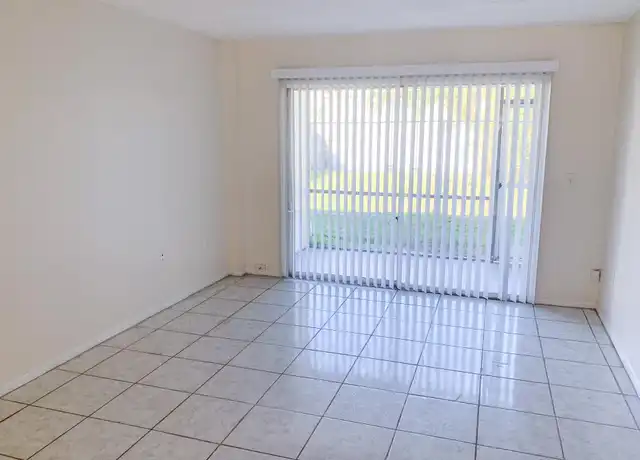 Property at 102 Logarto Cir Unit B-104, Tampa, FL, 33612, 2 beds, 1.5 baths, [object Object]