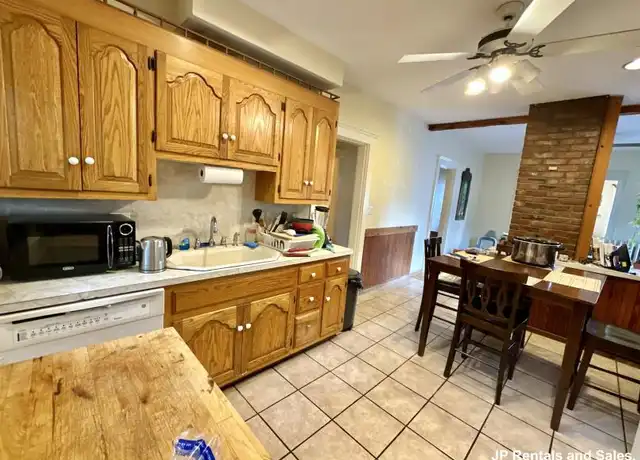 Property at 8 Mendelssohn St, Roslindale, MA, 02131, 2 beds, 1 bath, [object Object]