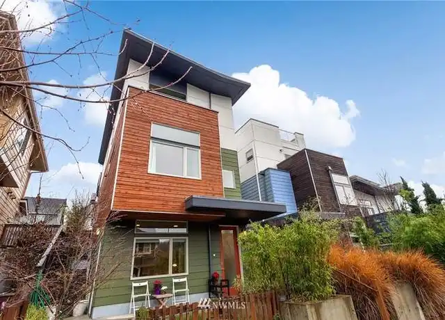 Property at 4460 31st Ave S, Seattle, WA, 98108, 3 beds, 2.5 baths, [object Object]