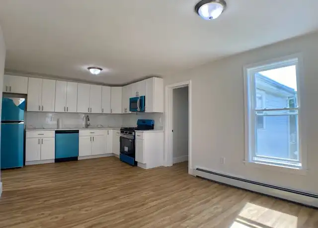 Property at 69 Florence St Unit 3, Somerville, MA, 02145, 2 beds, 1 bath, [object Object]