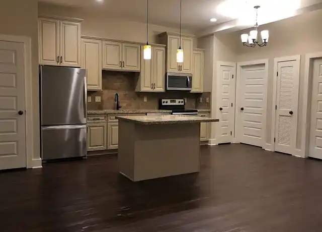 Property at Copper Chase Luxury Apartments - 2402 Broadmoor Dr, Bryan, TX, 77802, 1-2 bed, 1-2 bath, [object Object]