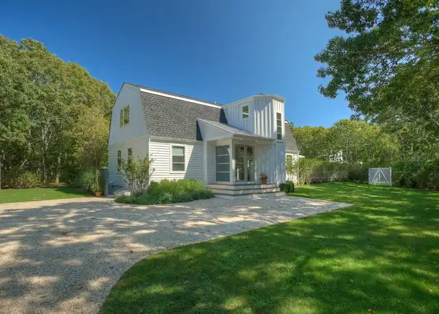 Property at 691 Sagg Rd, Sagaponack, NY, 11962, 4 beds, 3 baths, [object Object]