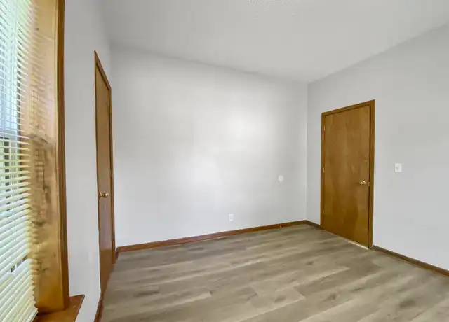 Property at 6608 E 67th St, Kansas City, MO, 64133, 3 beds, 1 bath, [object Object]