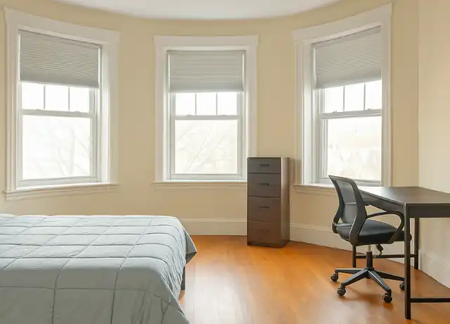 Property at 1247 Beacon St Unit 2, Brookline, MA, 02446, 1 bed, 1 bath, [object Object]